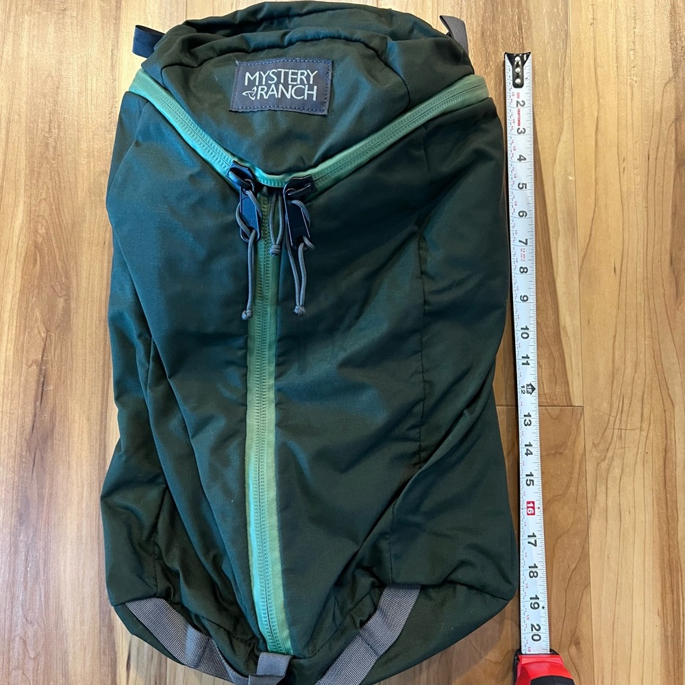 Mystery Ranch Urban Assault 21L backpack - gently used, very good condition